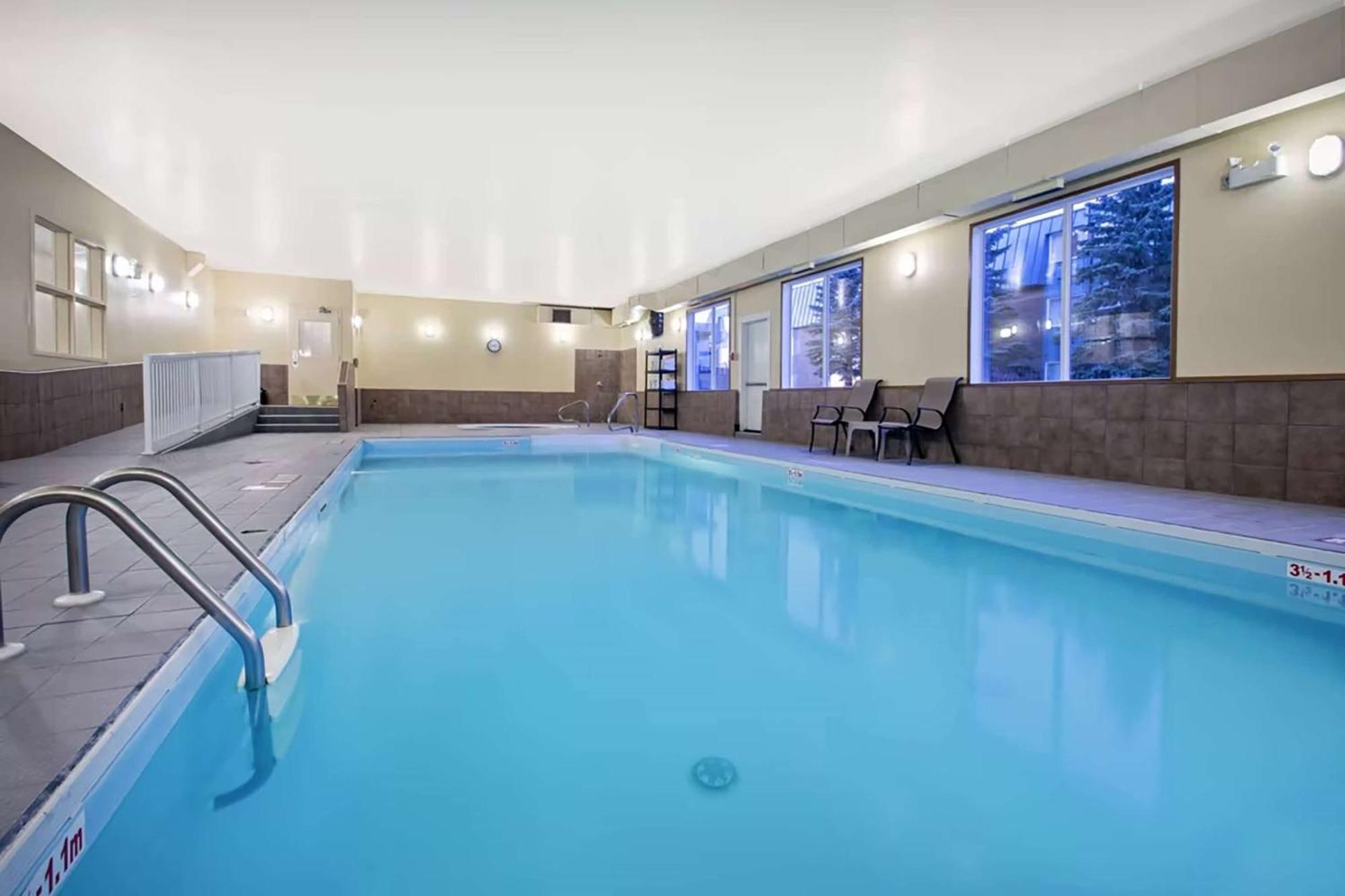 Ramada By Wyndham Prince Albert Exterior photo