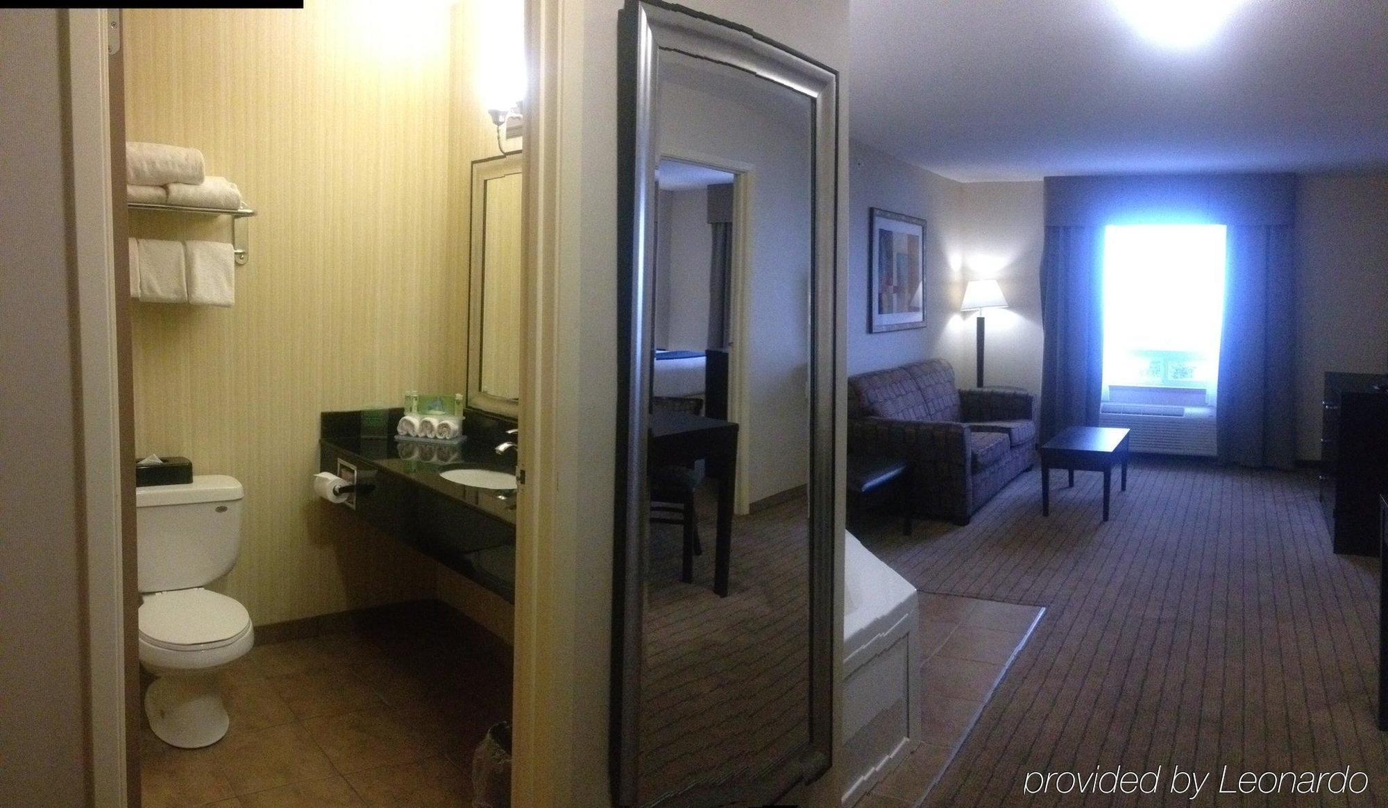 Ramada By Wyndham Prince Albert Exterior photo