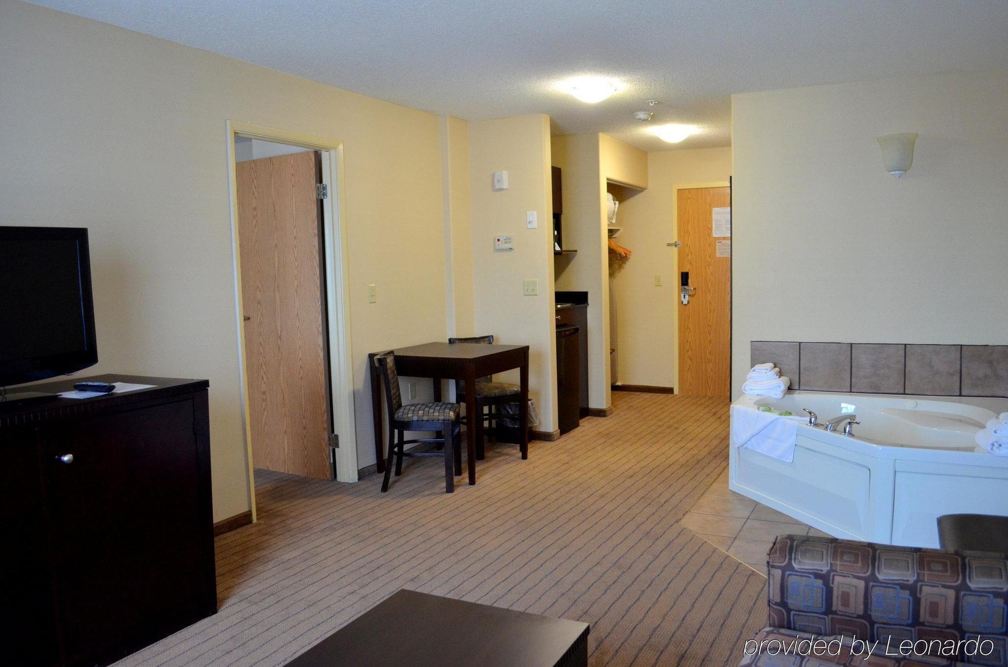 Ramada By Wyndham Prince Albert Exterior photo